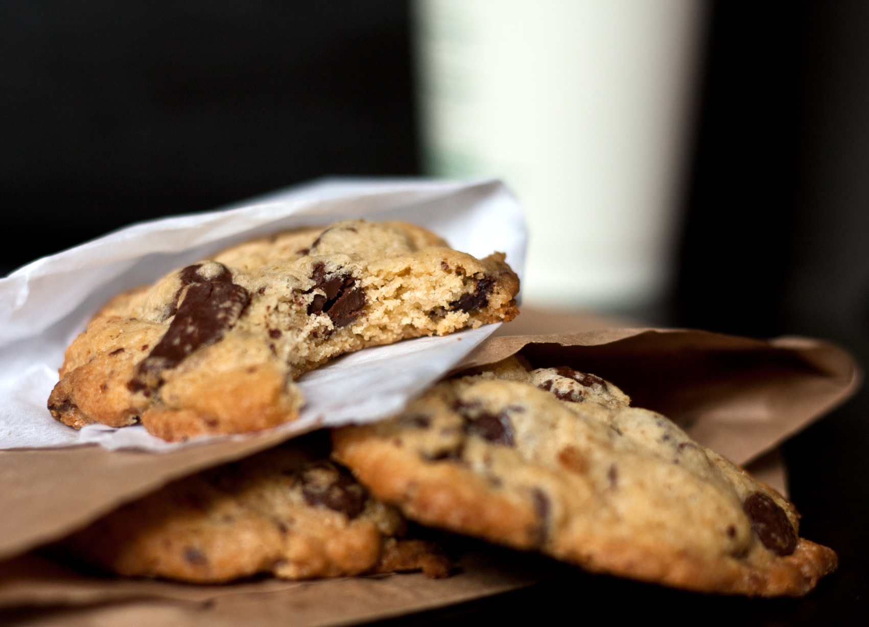 mrs-fields-chocolate-chip-cookie-2