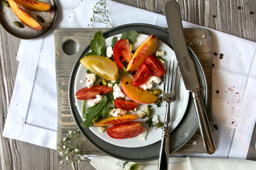tomaten pfirsich salat