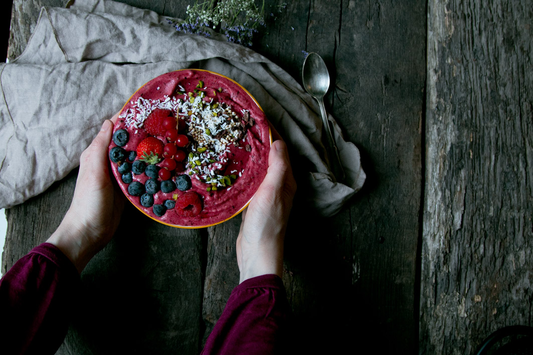 berry bowl breakfast