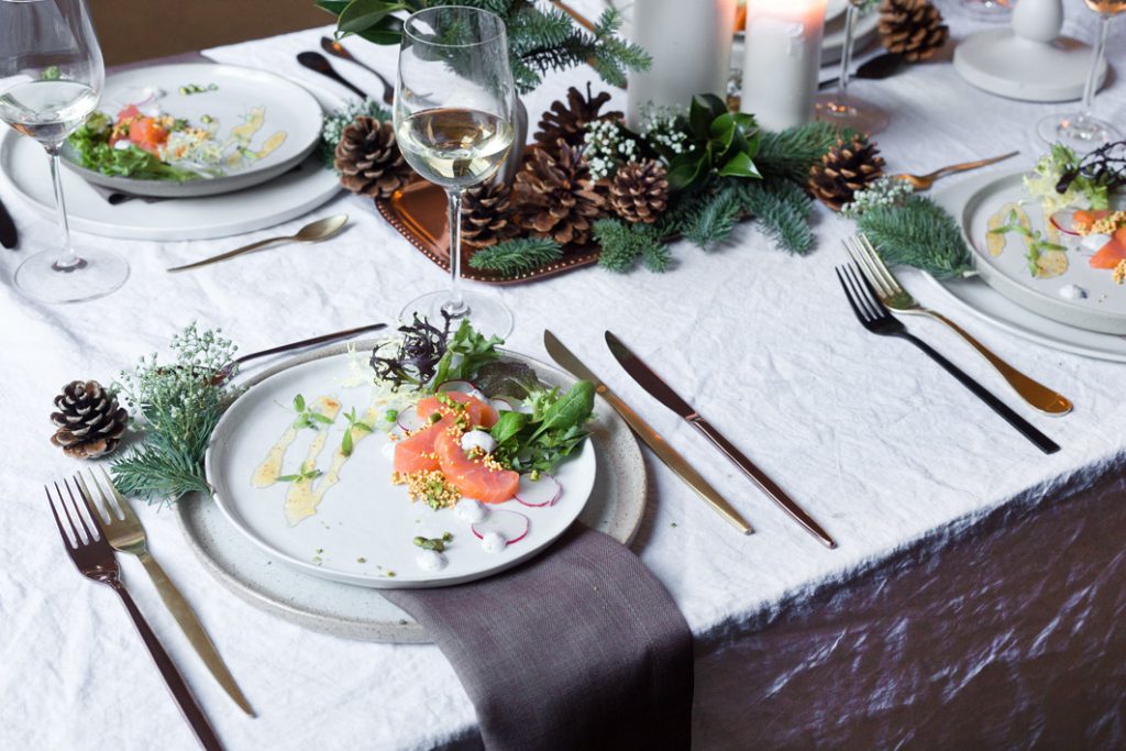 Weihnachtsmenü Vorspeise mit Geräuchertem Lachs. Foodlovin'