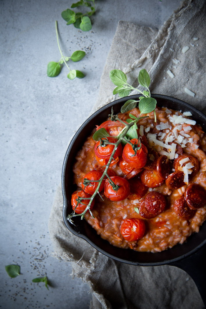 Risotto mit Tomaten und Chorizo