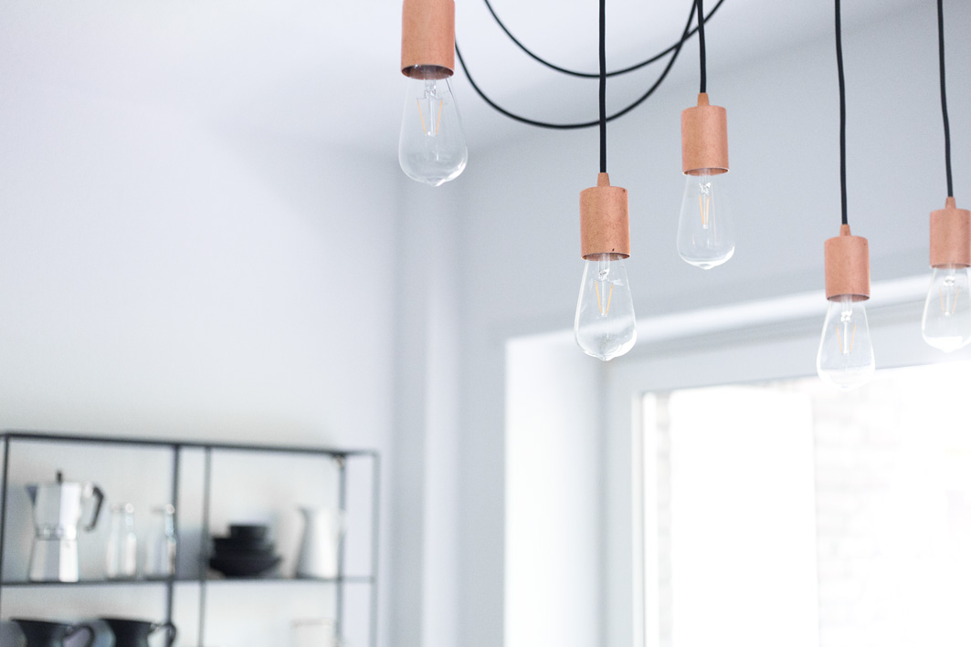 Lampe im Industrial Stil mit Edison Glühbirnen