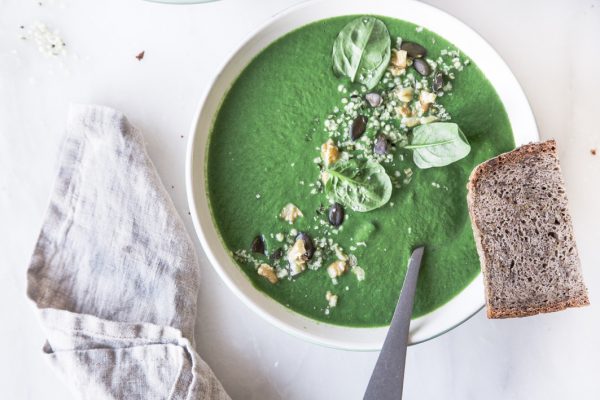 Cremige vegane Avocado-Spinatsuppe. | Foodlovin&amp;#39;