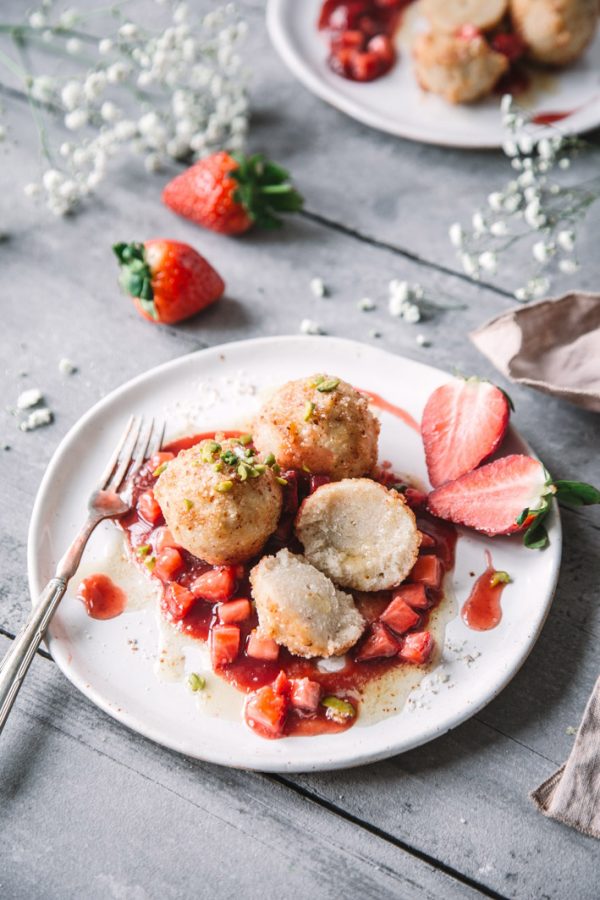 Gesunde Quarkknödel mit Erdbeeren | Foodlovin&amp;#39;