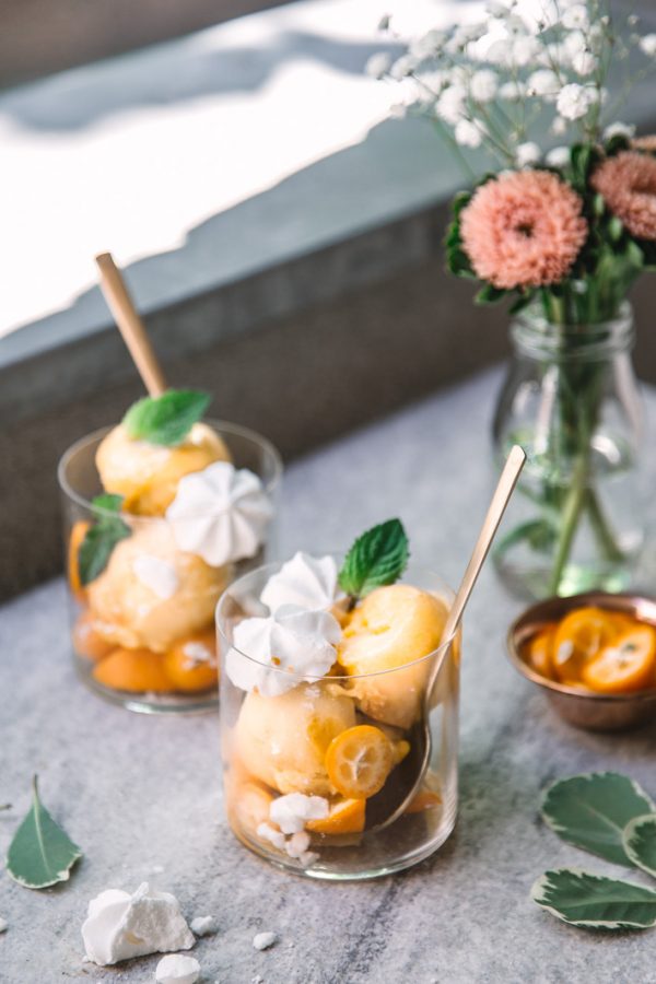 Orangen-Sorbet mit Champagner und Salzkaramell | Foodlovin' Orangen-Sorbet mit Champagner und Salzkaramell | Foodlovin'