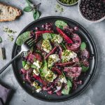 Rote bete Salat mit Blaubeerdressing