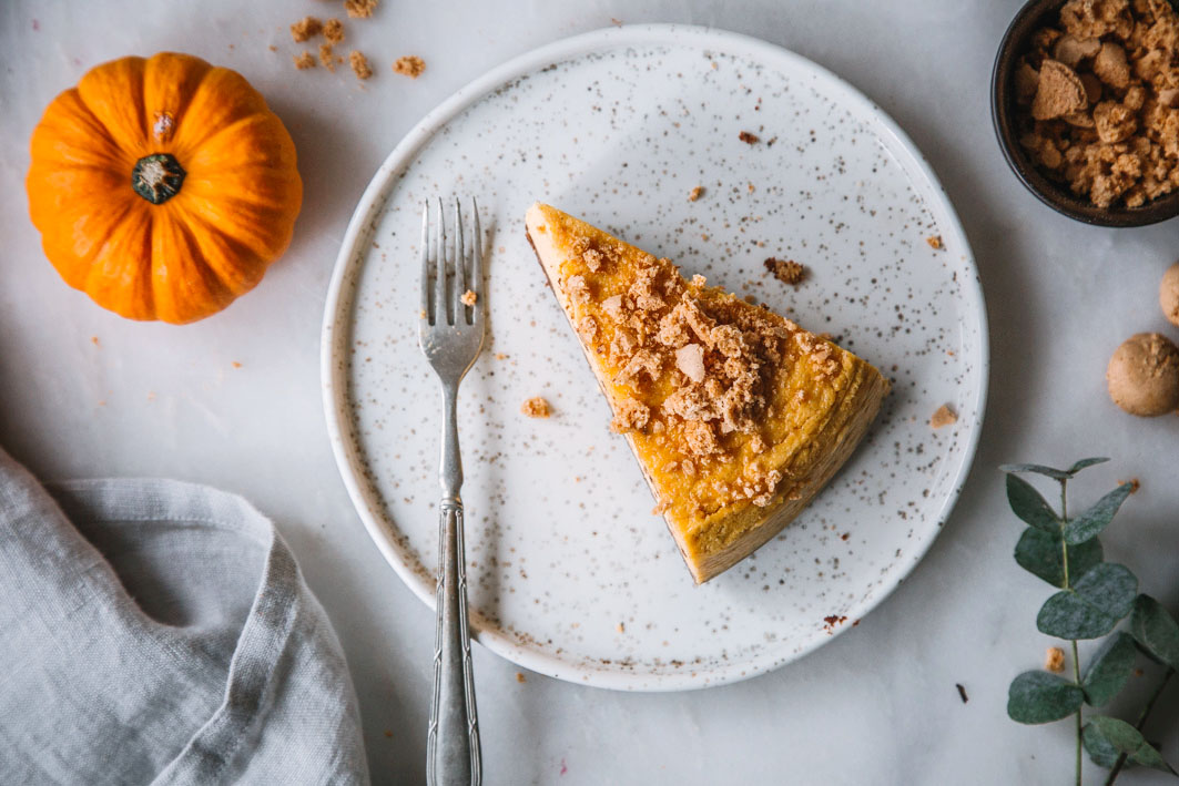 Kürbis Cheesecake mit Amarettini-Boden. | Foodlovin&amp;#39;