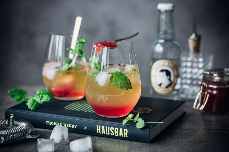 Alkoholfreier Cocktail mit Traube, Mango und Erdbeer | Foodlovin&amp;#39;