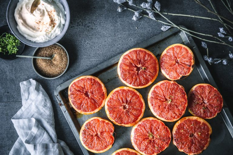 Gegrillte Grapefruit mit Kokosjoghurt | Foodlovin&amp;#39;