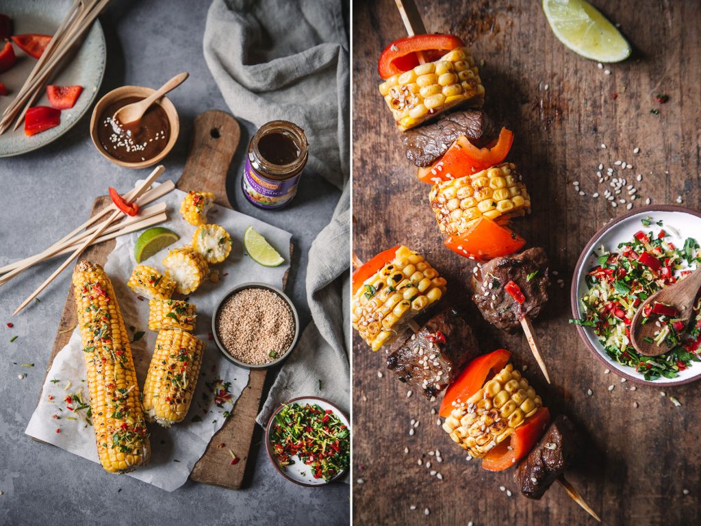 AUGSUN Maiskolben Spieße 18 Stück – Mit Butterverteiler, Edelstahl + Silikongriff, Bunte Farben – Für Grillen, Picknick & Küche