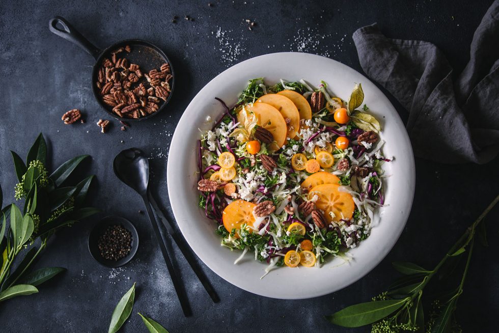 Bunter Krautsalat mit Kaki und Pekannüssen | Foodlovin&amp;#39;