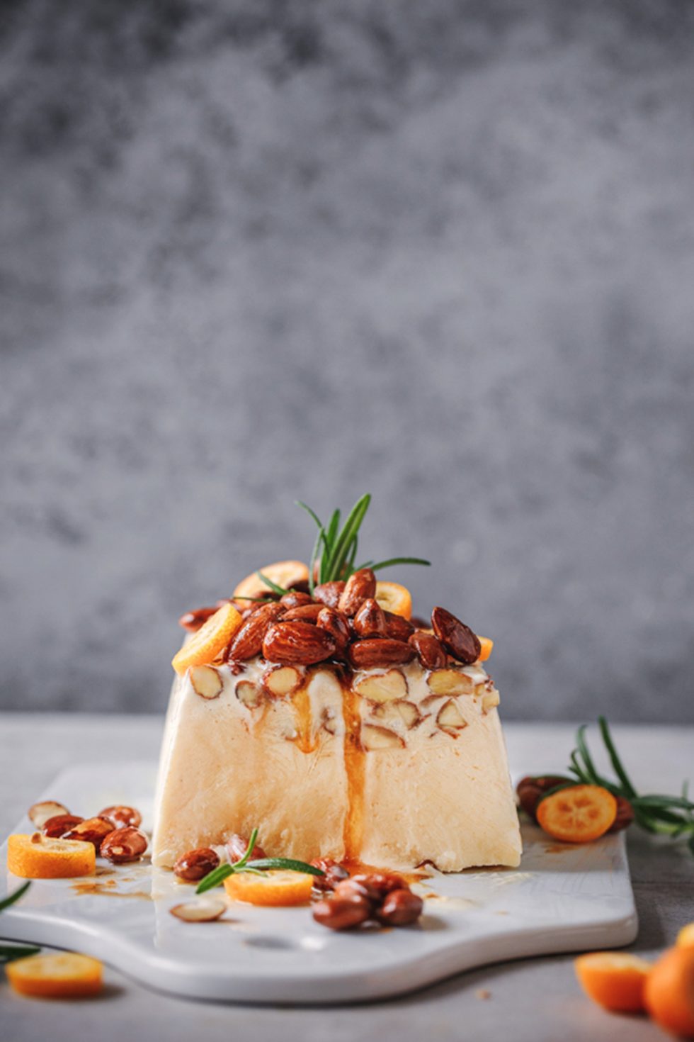 Gebrannte Mandel Parfait mit Ahornsirup | Foodlovin' Gebrannte Mandel Parfait mit Ahornsirup | Foodlovin'