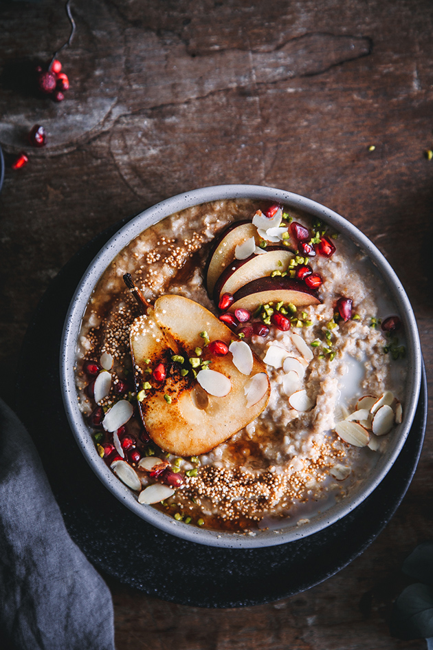 Wärmender Winter-Porridge mit Birne
