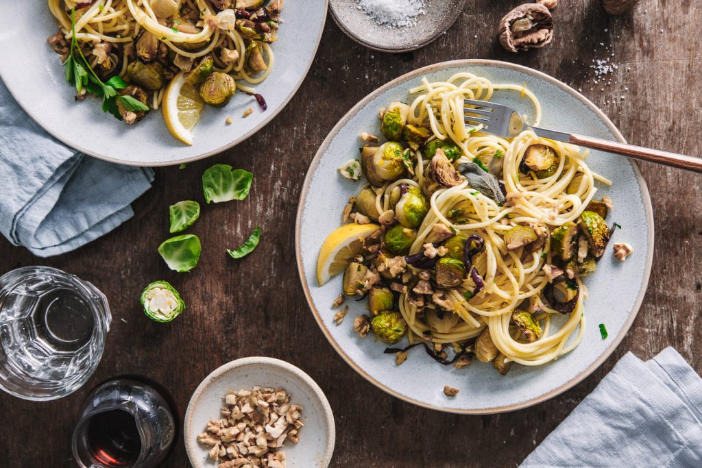 Pasta mit Rosenkohl und Walnüssen