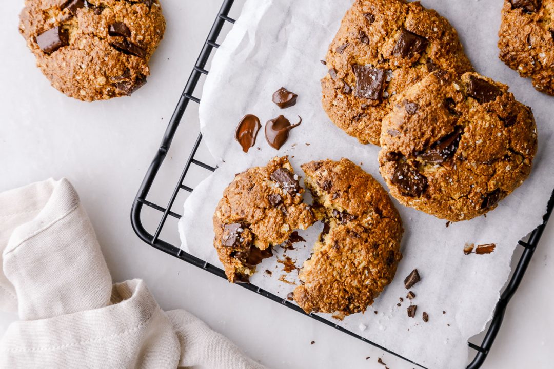 Die genialsten gesünderen Chocolate Chip Cookies | Foodlovin&amp;#39;