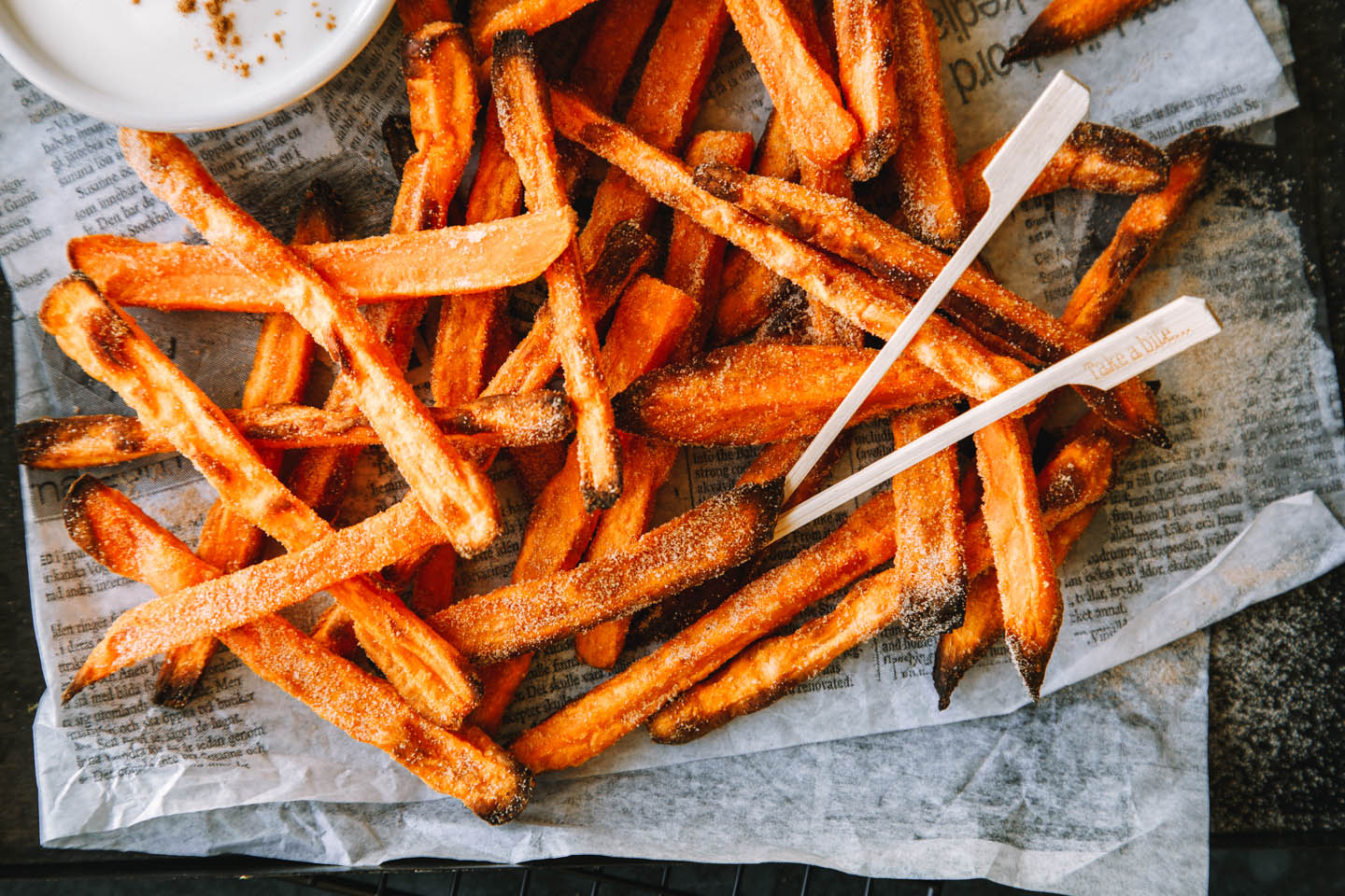 Süße Süßkartoffelpommes