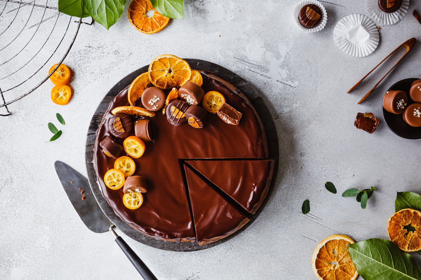 Schokoladen Cheesecake mit Orangentrüffeln